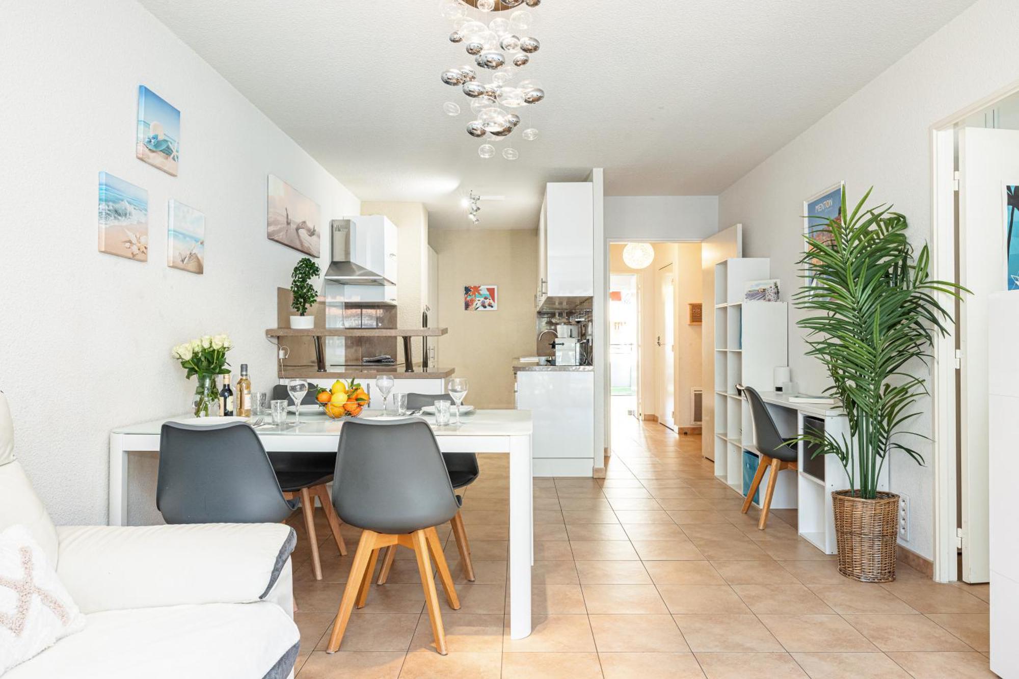 Intercontinental Superbe Appartement Avec Piscine マントン エクステリア 写真